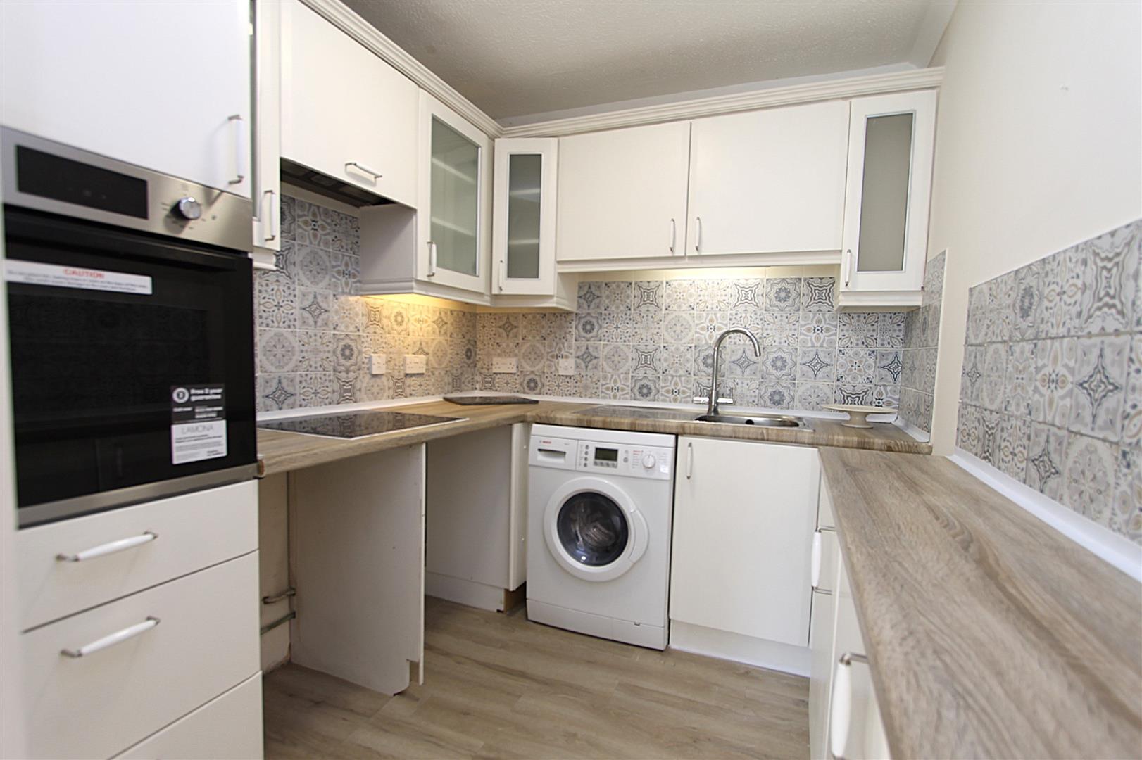 1 bed property in Austcliffe Lane, Kidderminster